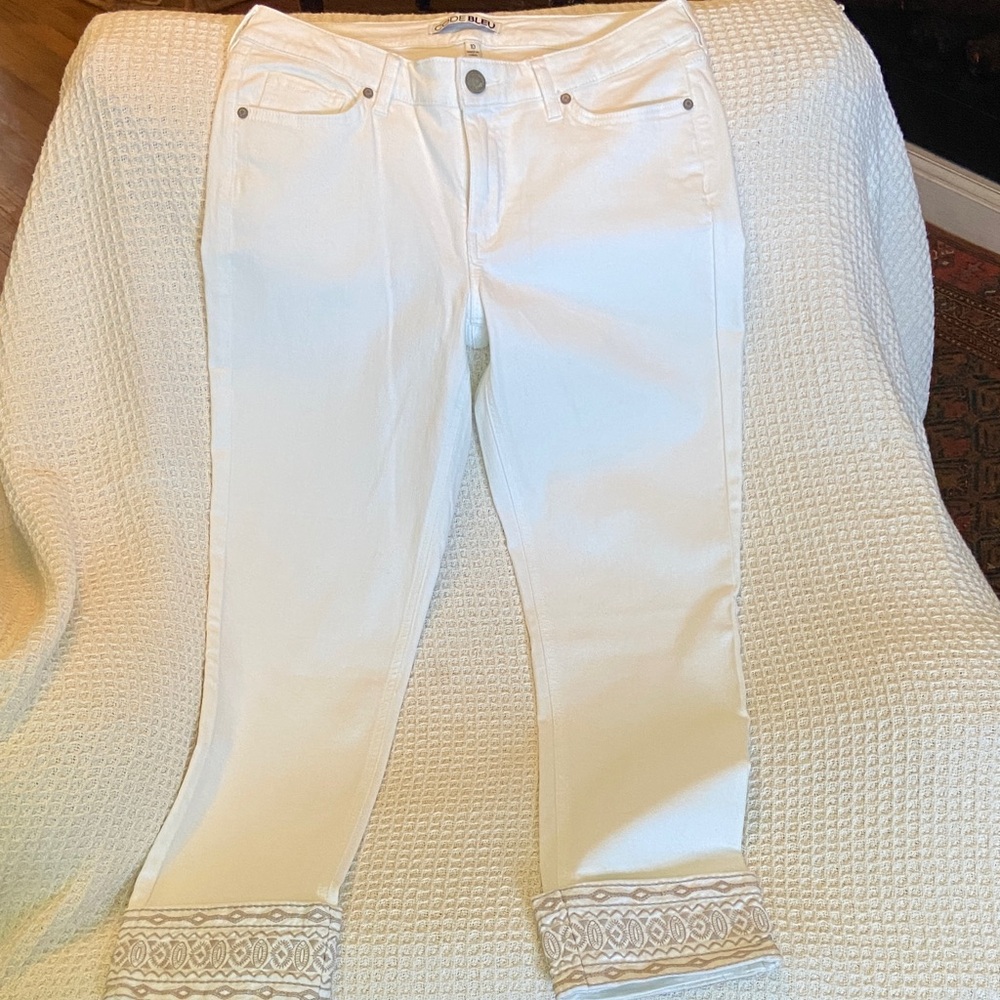 Code Bleu white jeans 10